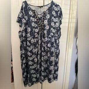 Suzanne Betro Navy and White Dress 4x